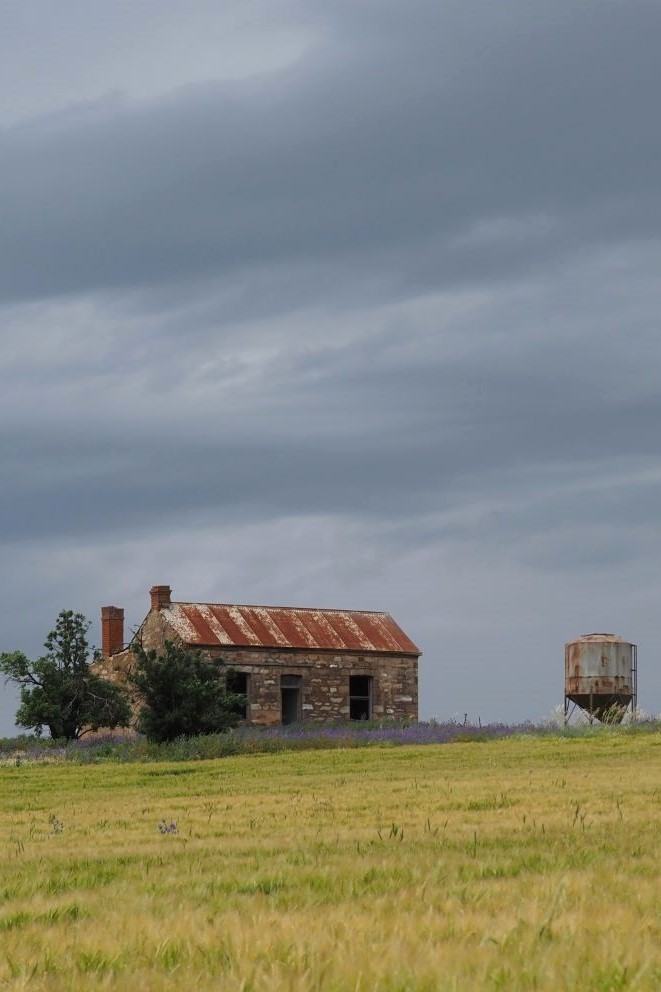 Old farmhouse near Murray Town, Heysen Trail, South Australia